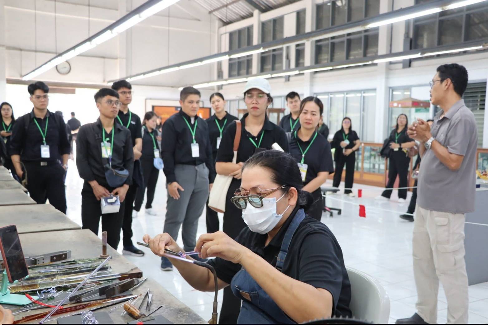 title - ผู้อำนวยการกลุ่มฝึกอบรมและการพัฒนาผลิตภัณฑ์ (ศพส.) ได้รับเชิญเป็นผู้บรรยายพิเศษ  ให้แก่ ข้าราชการใหม่ รุ่นที่ 10 หลักสูตร ต้นกล้าข้าราชการ ประจำปีงบประมาณ พ.ศ. 2569 ณ ห้องประชุมอาคาร 100 ปี ศูนย์ส่งเสริมและพัฒนาอาชีพเสริมนอกภาคการเกษตร